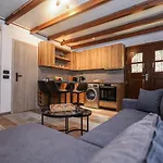 Medieval Apartment Estiva