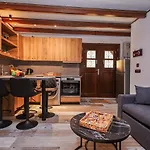 Medieval Apartment Estiva
